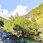 Unico Piso Colorido Y Divertido En Ransol - Increibles Vistas Al Rio Y Naturaleza - Ideal Familias L By Bonesvacances